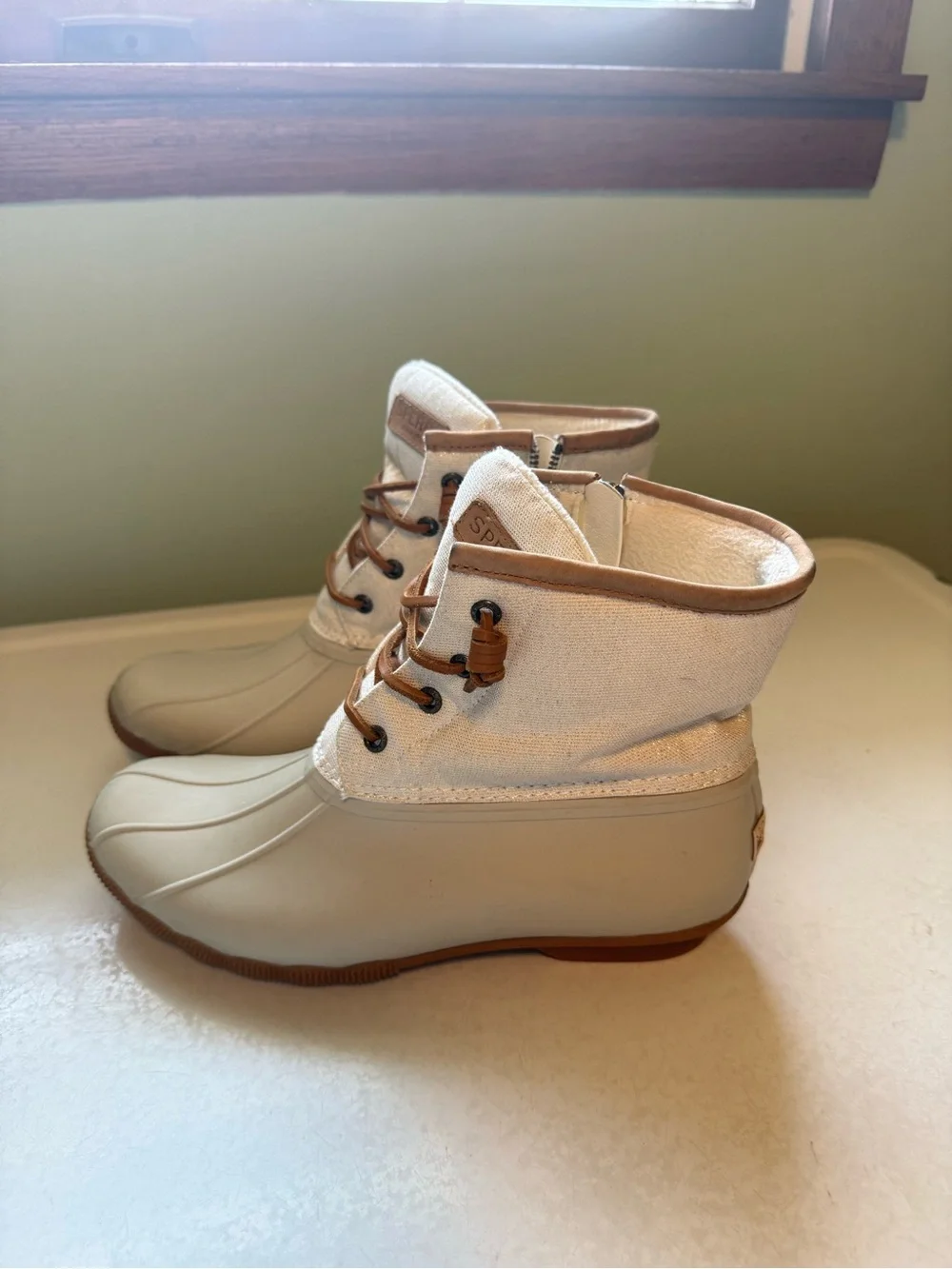 Sperry Women's Cream and Tan Lace-Up Duck Boots-9M